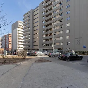 Avia Three Bedroom Two Balcony Ac & Parking By Renters Apartament